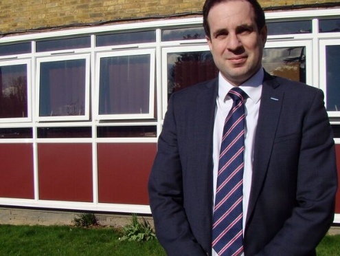 West Hatch High School appoints new Head Teacher - West Hatch High School